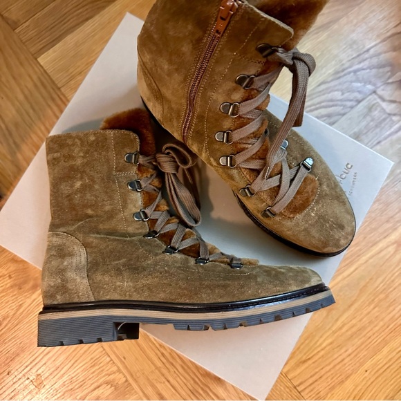 Dirndl and Bua warm faux fur suede snow boots. 39 - Picture 1 of 8